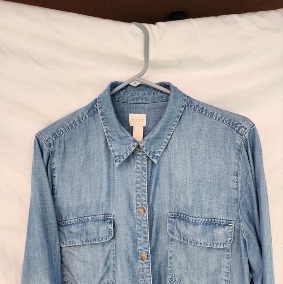 Chicos Denim Long sleeved shirt size 2 in Chicos which is about a large. - Picture 3 of 8